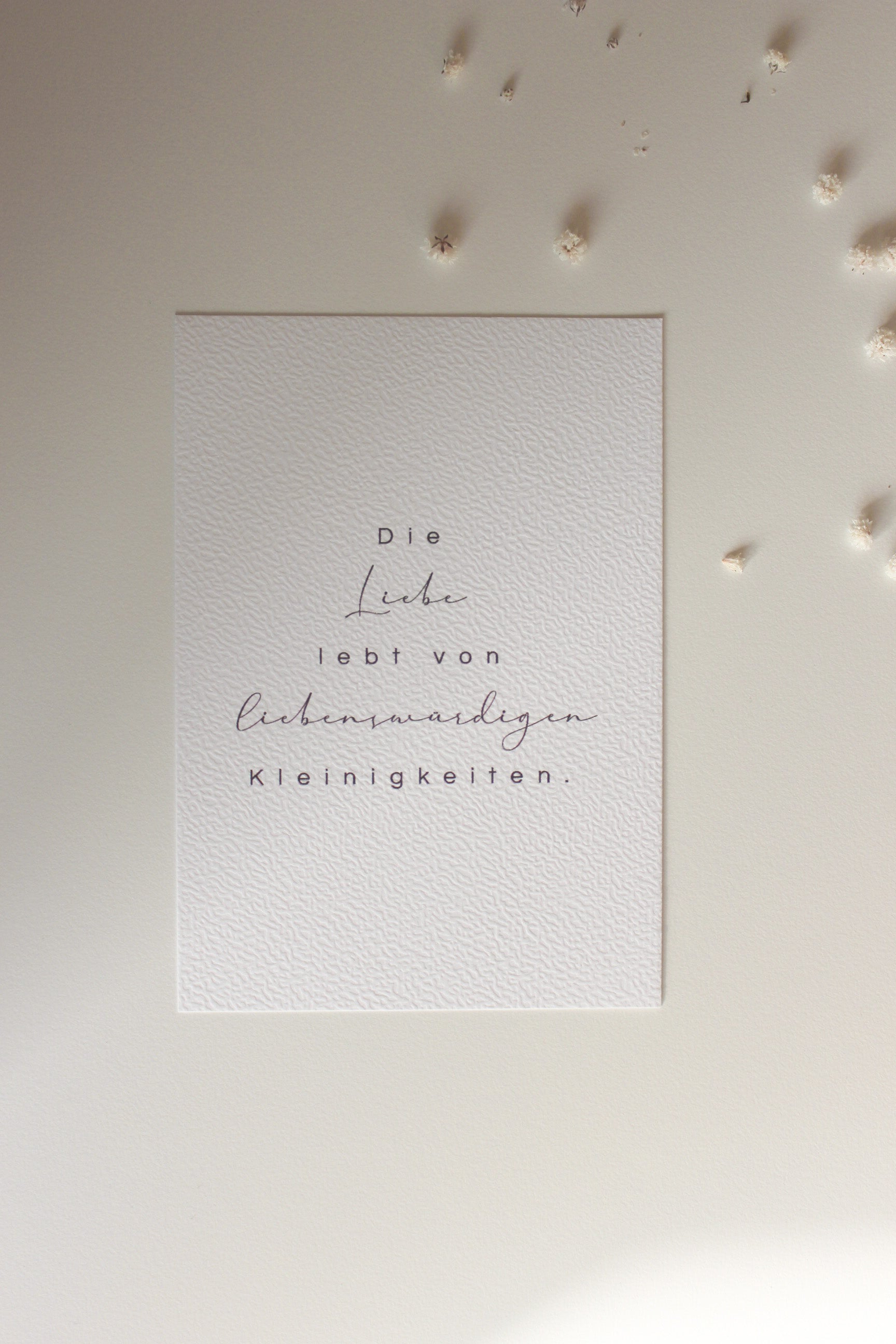 Postkarte "Die Liebe lebt von liebenswürdigen Kleinigkeiten"
