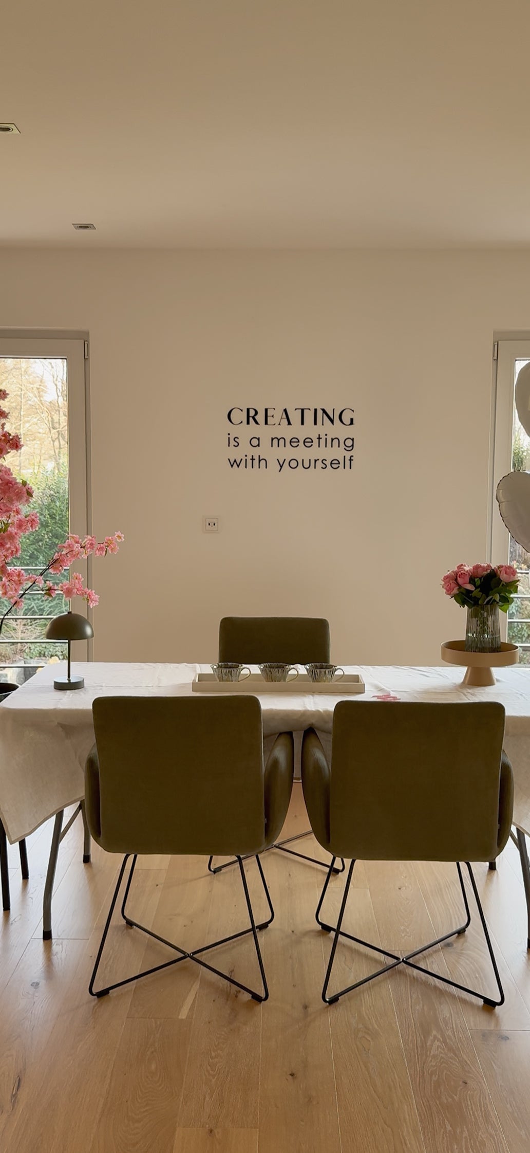 Wandschriftzug "creating is a meeting with yourself"