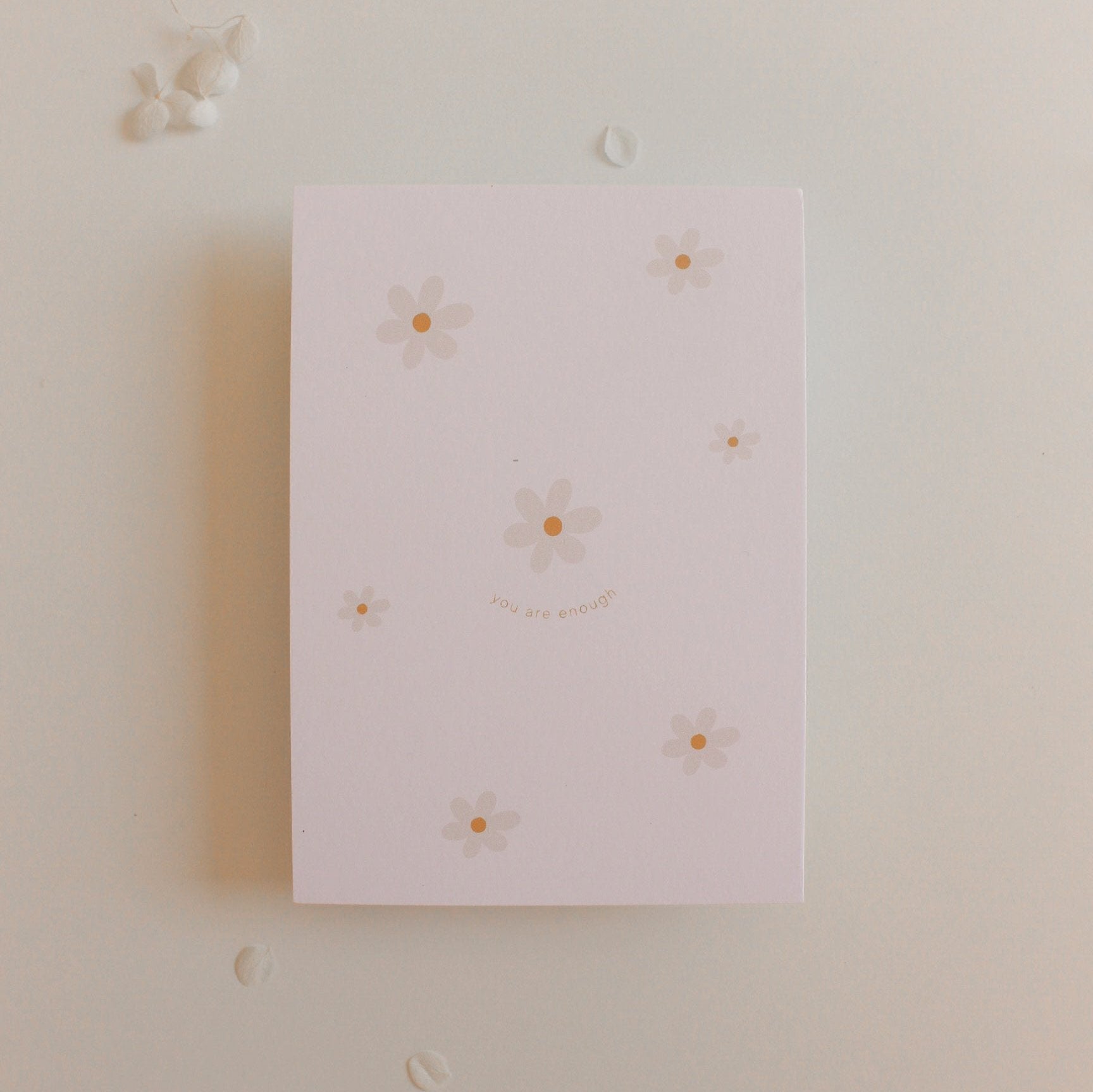 Postkarte "you are enough" mit Gänseblümchen