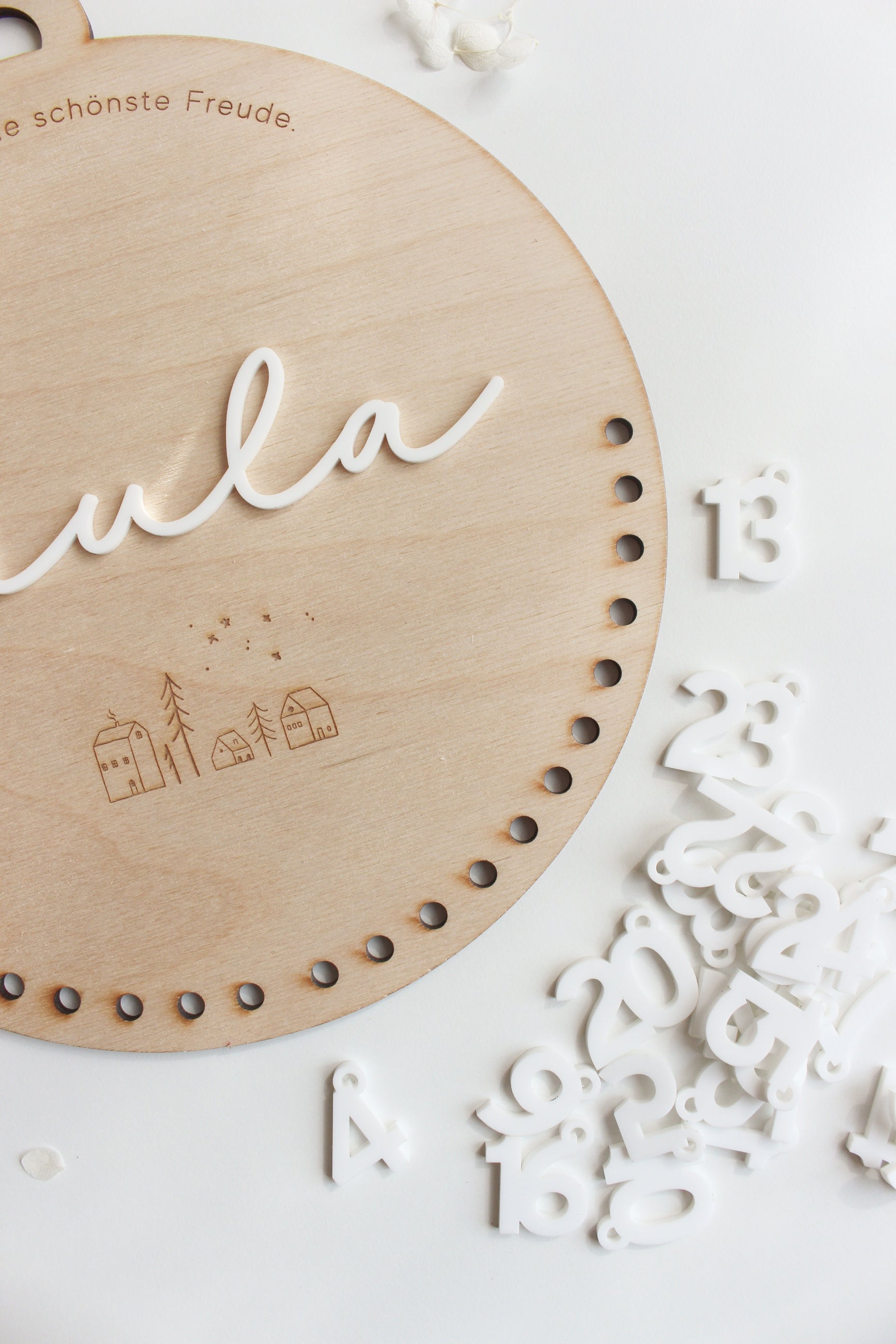 Adventskalender aus Holz zum Befüllen - Weihnachtskugel