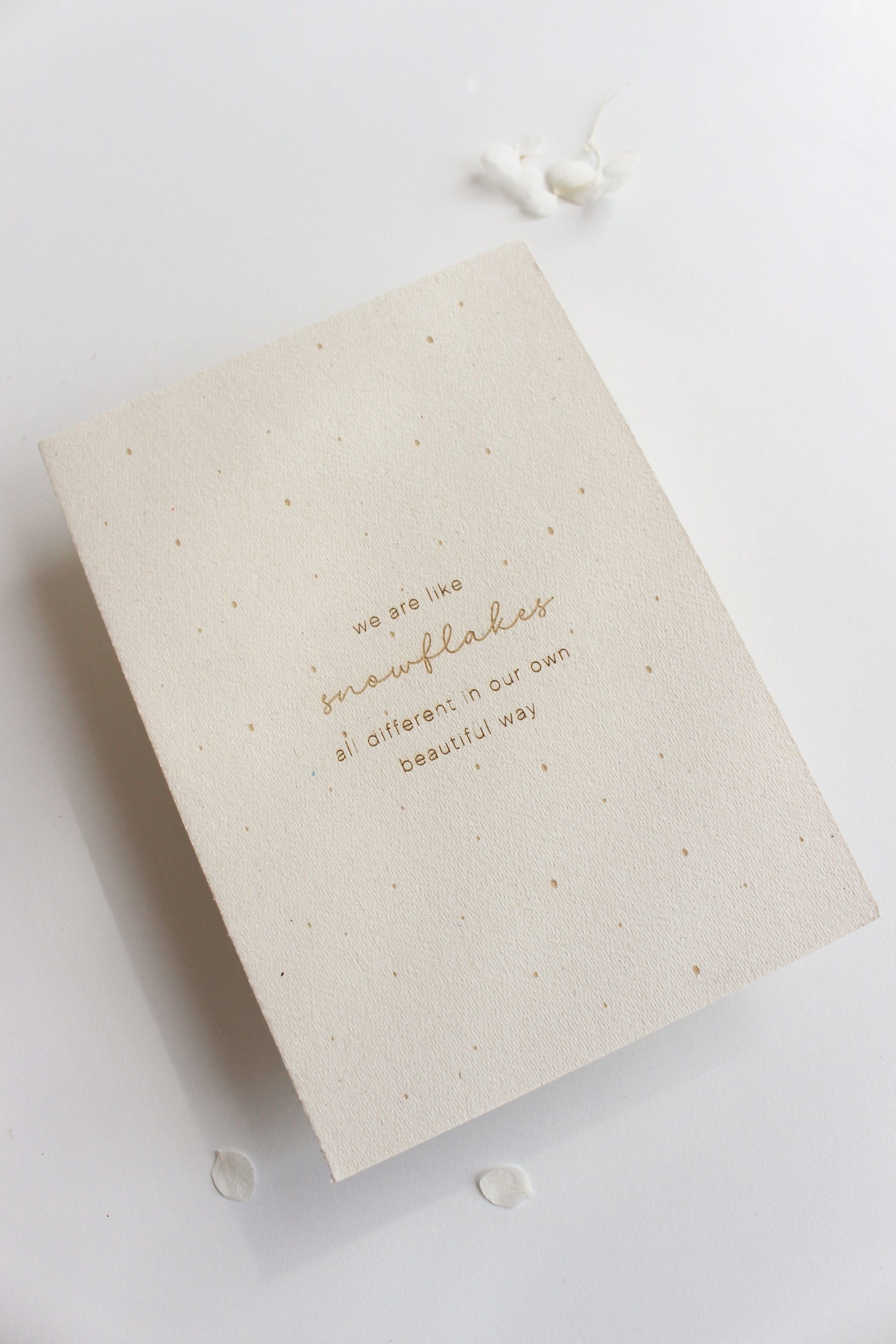 Gravierte Postkarte aus Finnpappe "snowflakes"