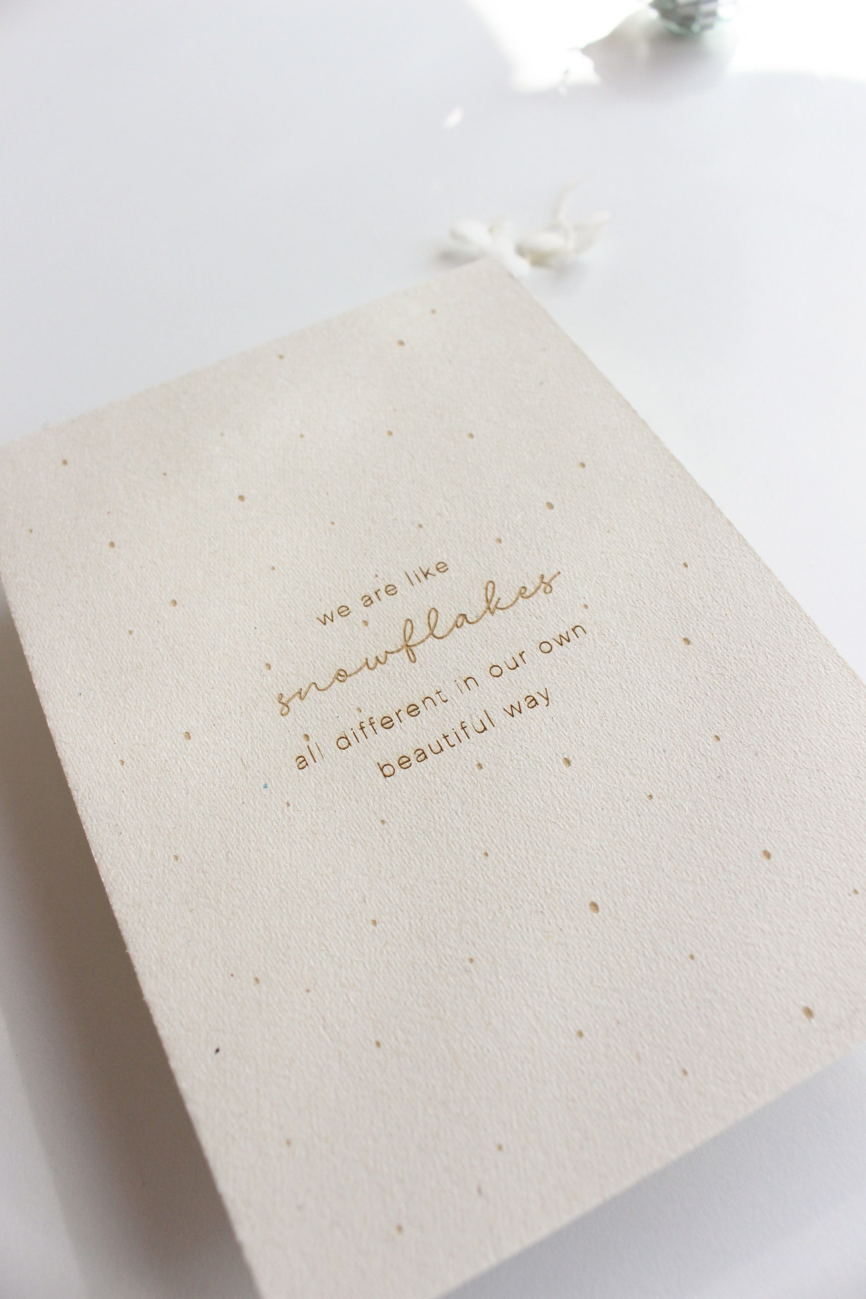 Gravierte Postkarte aus Finnpappe "snowflakes"