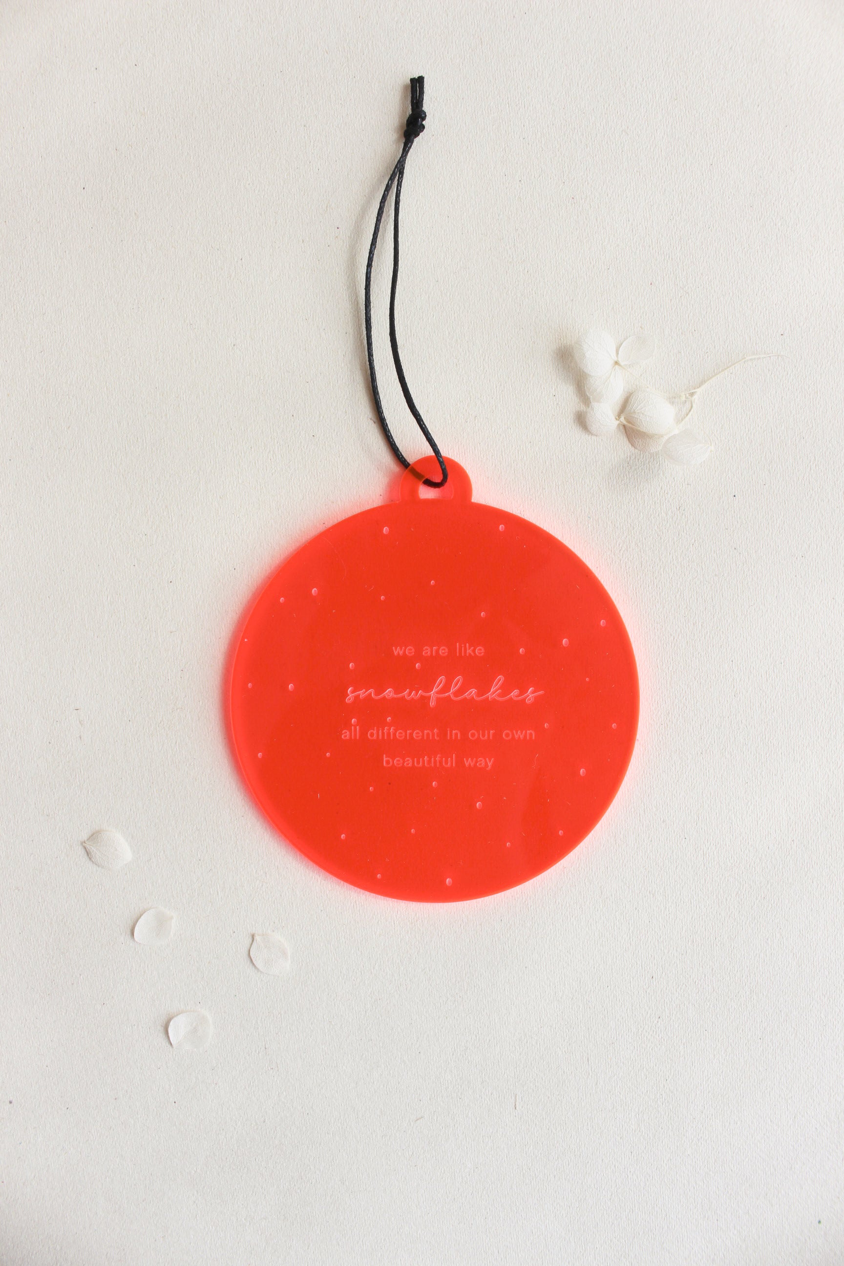 Weihnachtskugel aus Acryl "snowflakes"