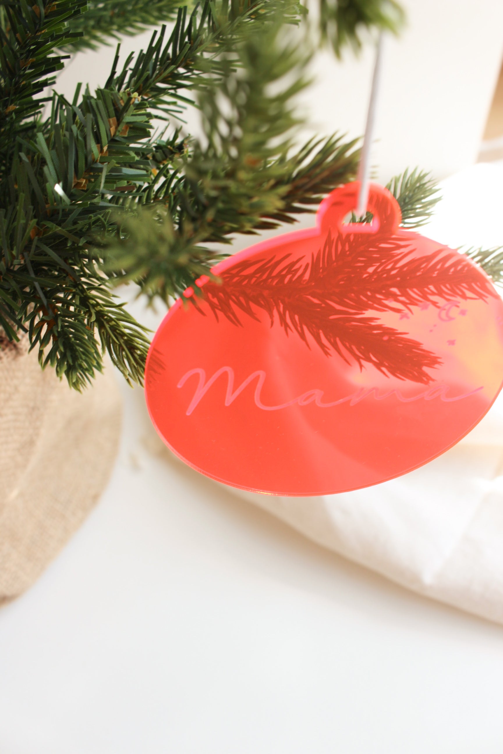Weihnachtskugel aus Acryl mit Gravur