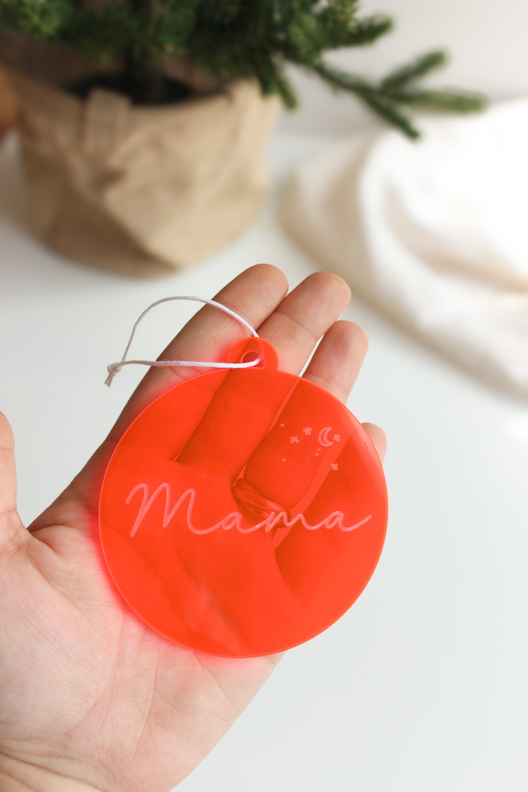 Weihnachtskugel aus Acryl mit Gravur