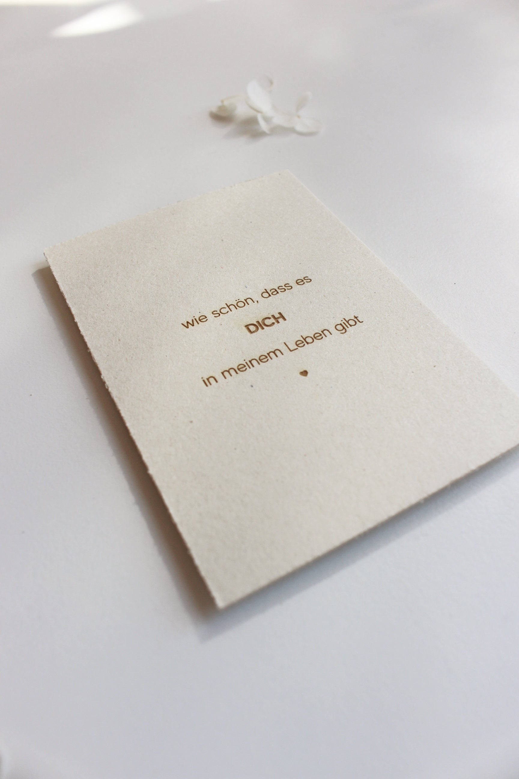 Mini gravierte Postkarte aus Finnpappe "wie schön, dass es DICH in meinem Leben gibt"