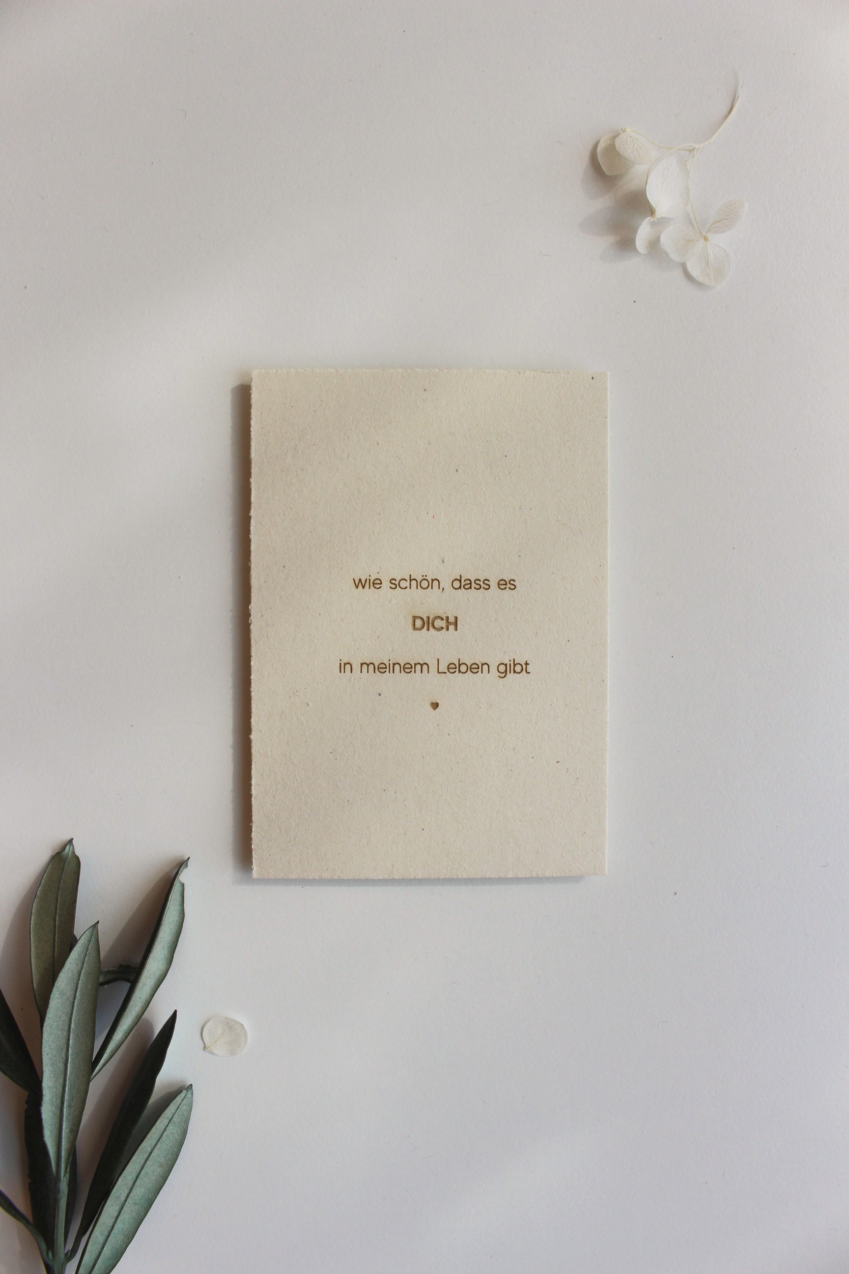 Mini gravierte Postkarte aus Finnpappe "wie schön, dass es DICH in meinem Leben gibt"