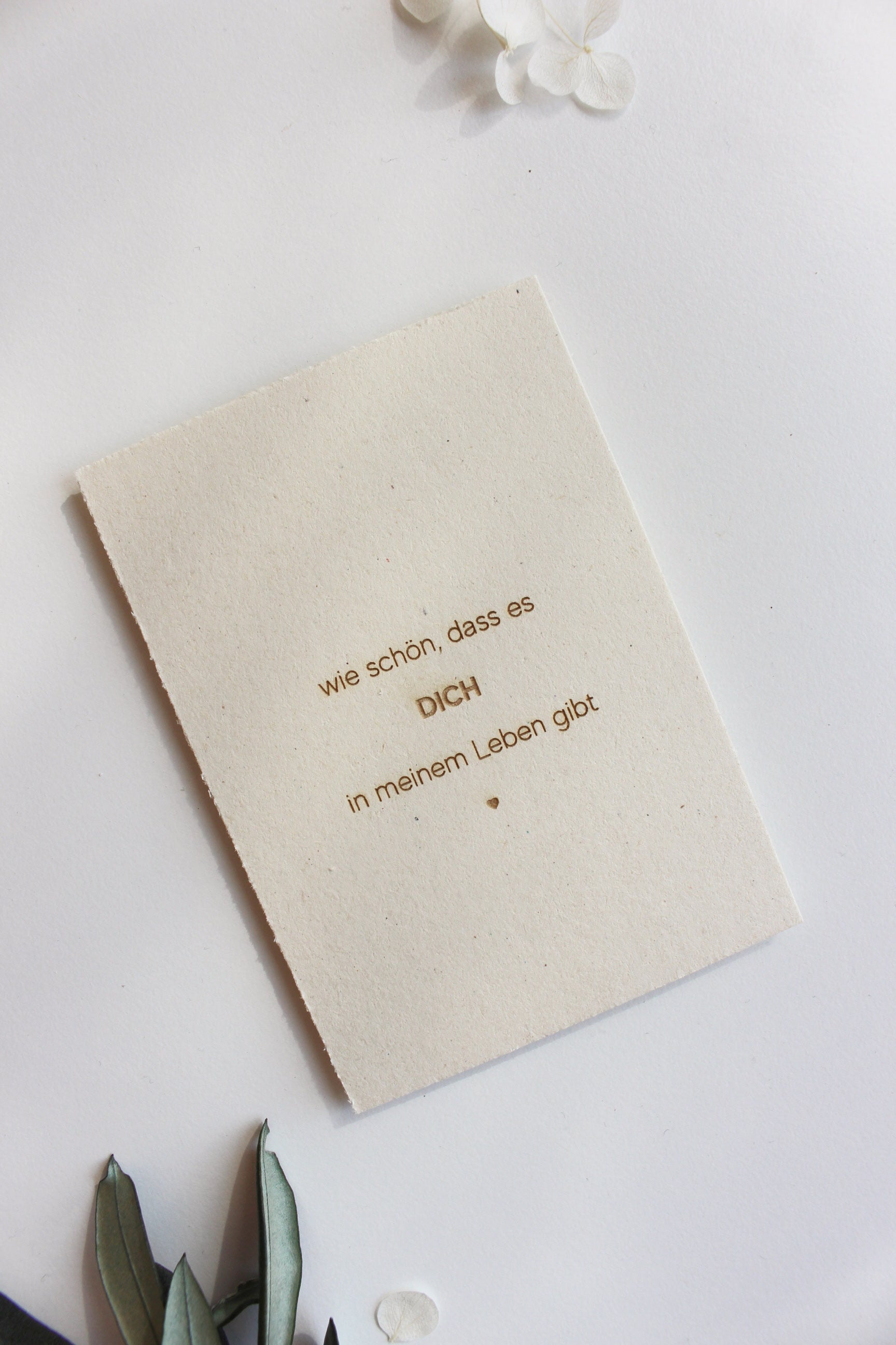 Mini gravierte Postkarte aus Finnpappe "wie schön, dass es DICH in meinem Leben gibt"