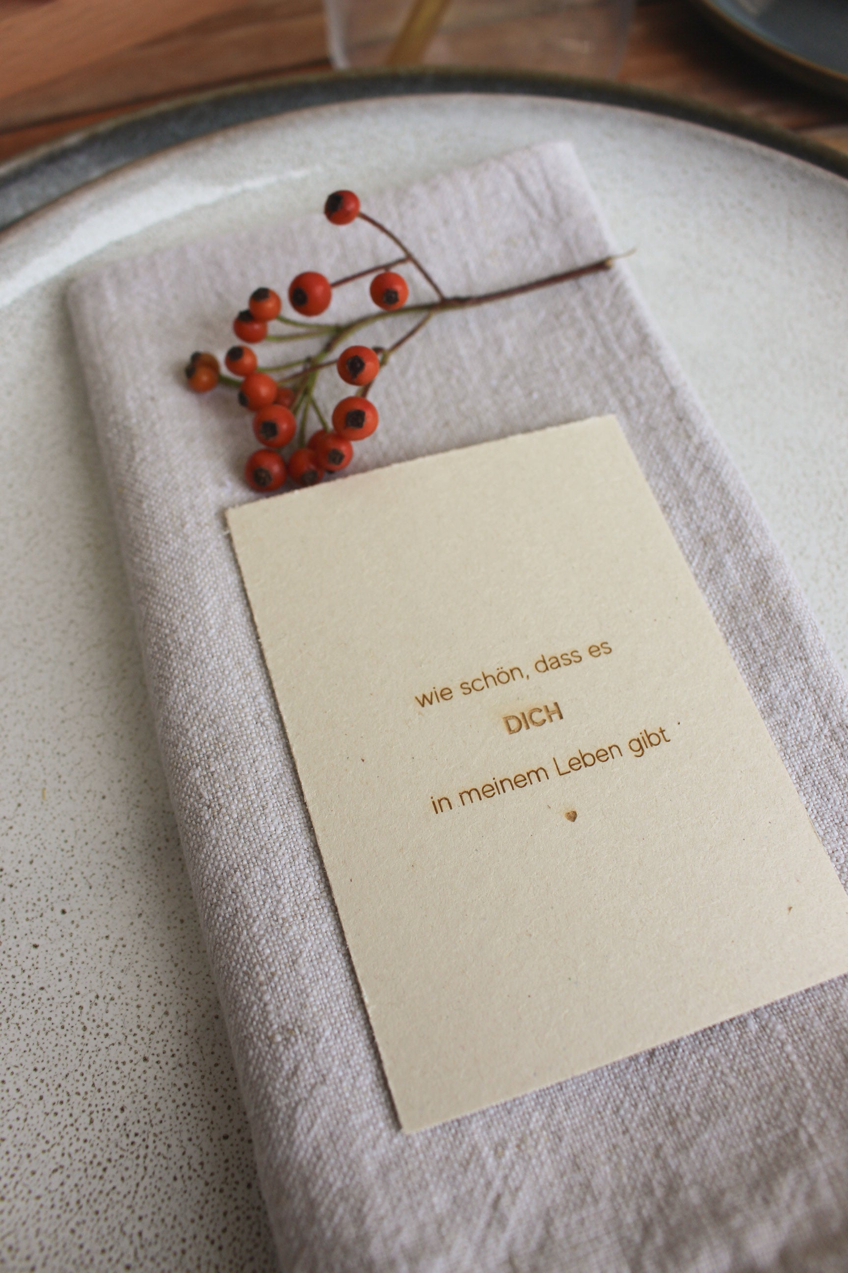 Mini gravierte Postkarte aus Finnpappe "wie schön, dass es DICH in meinem Leben gibt"