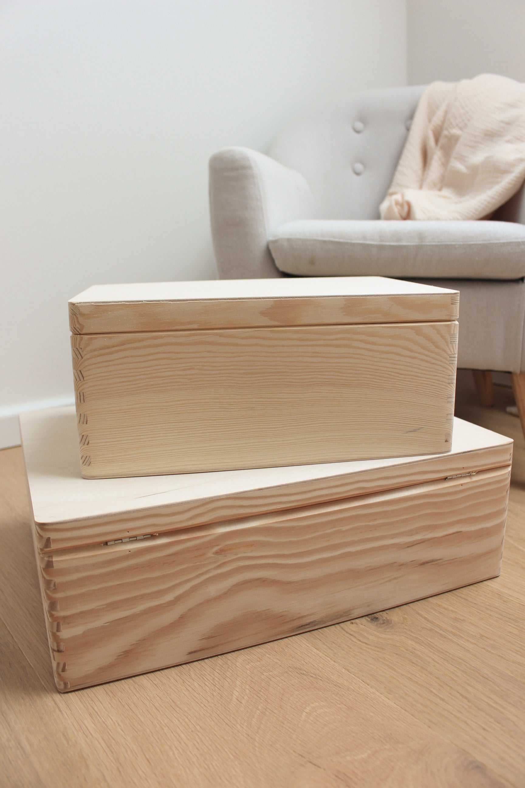 Erinnerungskiste zur Einschulung – Personalisierte Holzkiste mit „ABC“-Design