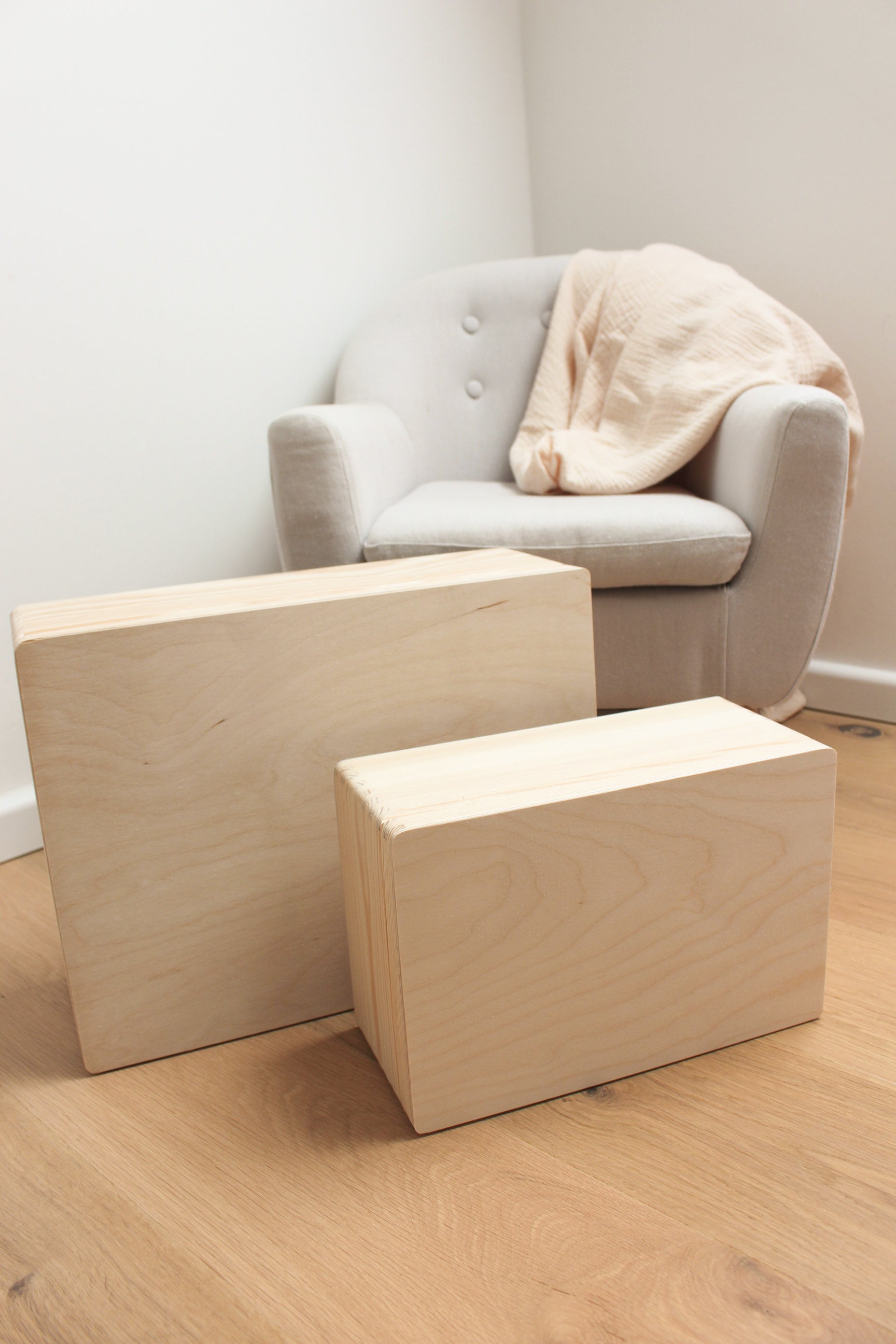 Erinnerungskiste zur Einschulung – Personalisierte Holzkiste mit „ABC“-Design