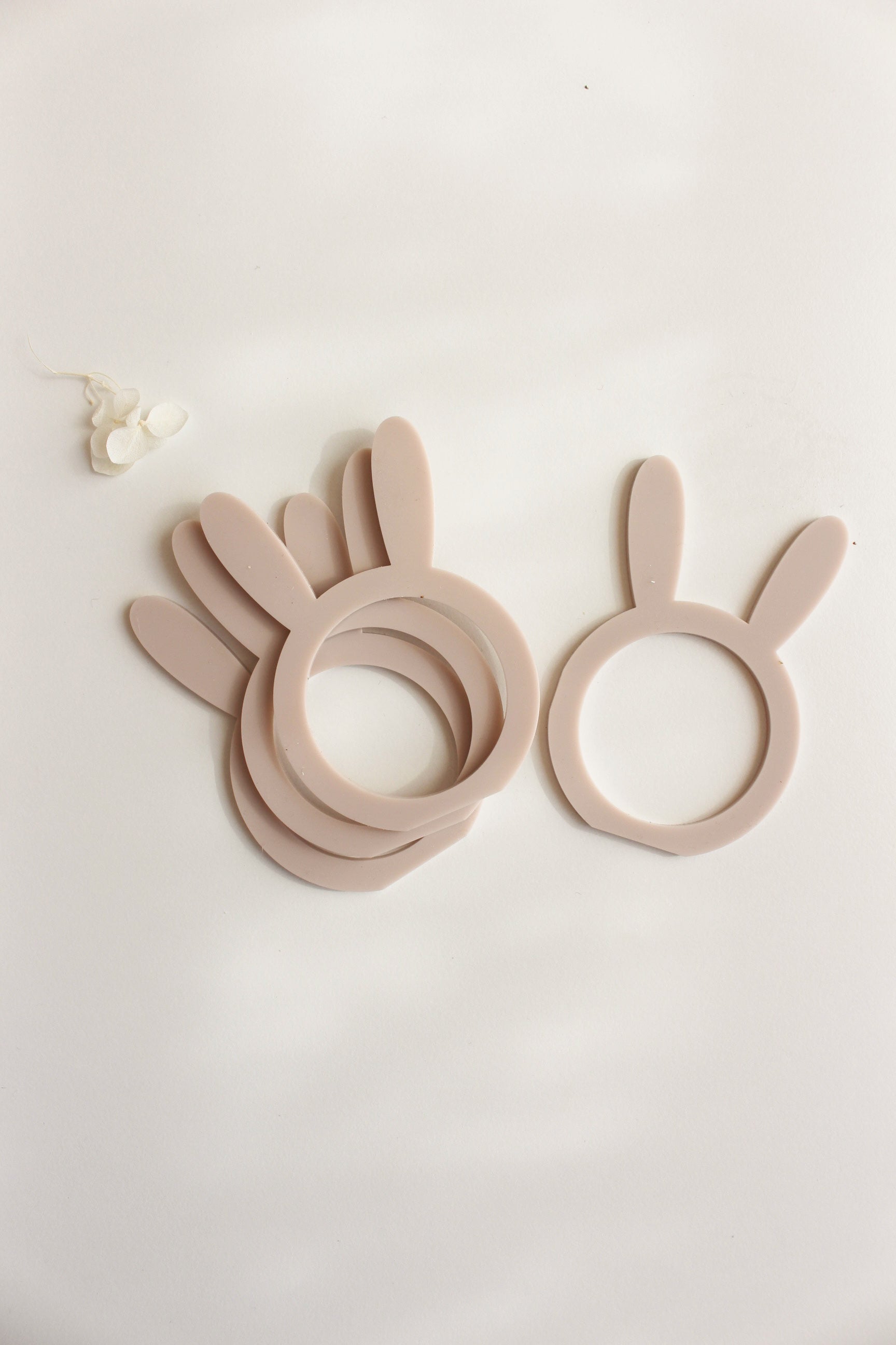 Serviettenringe aus Acryl zu Ostern