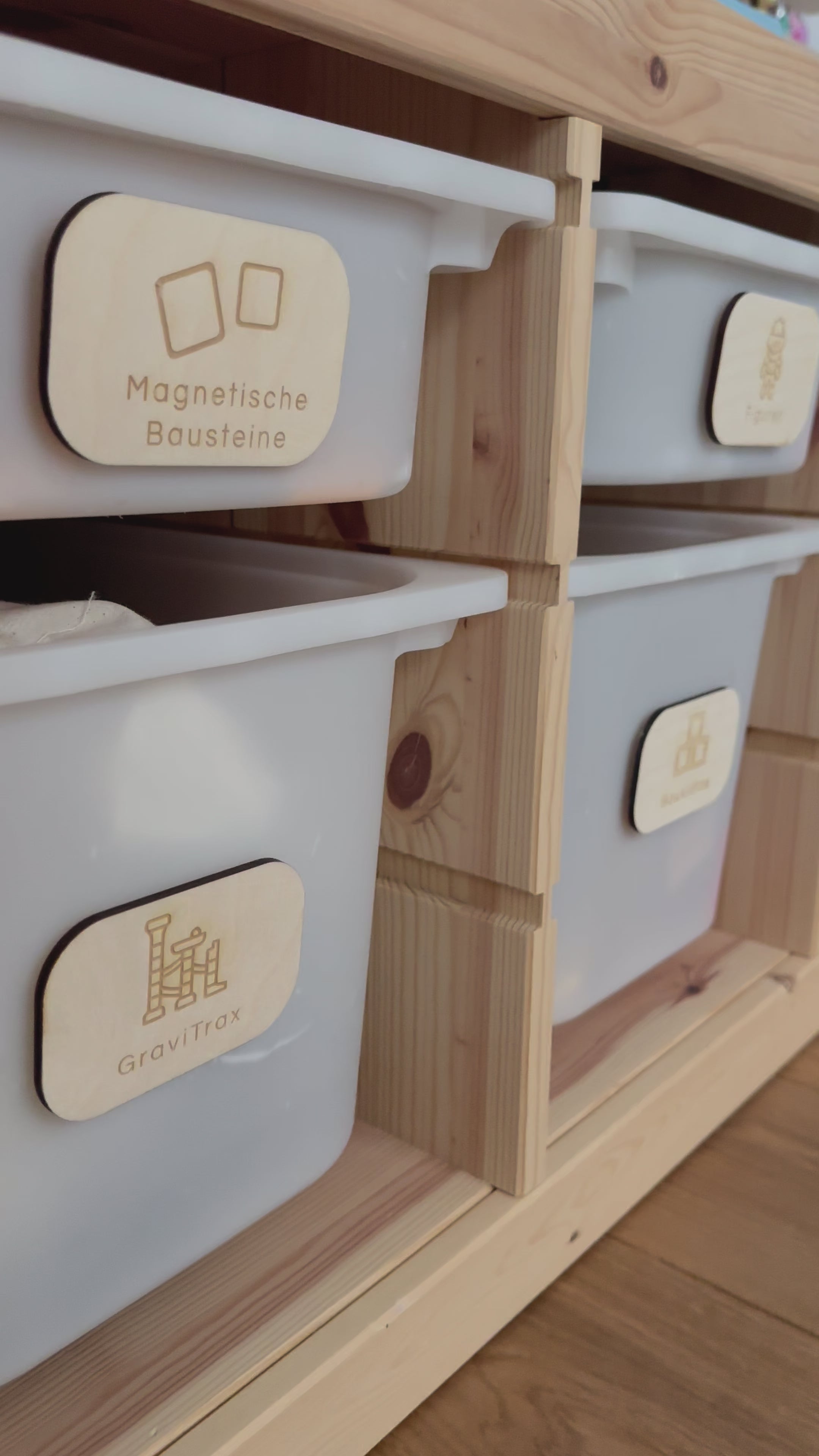 Spielzeugetiketten aus Holz