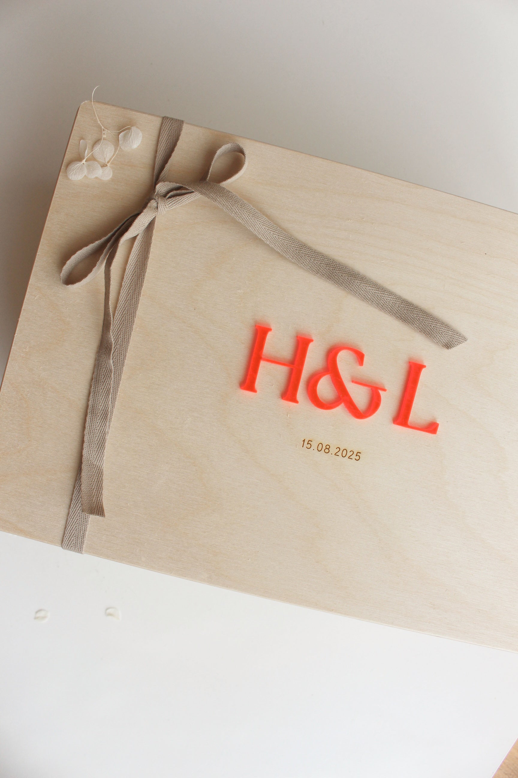 Erinnerungskiste zur Hochzeit – personalisiert mit Initialen & Datum