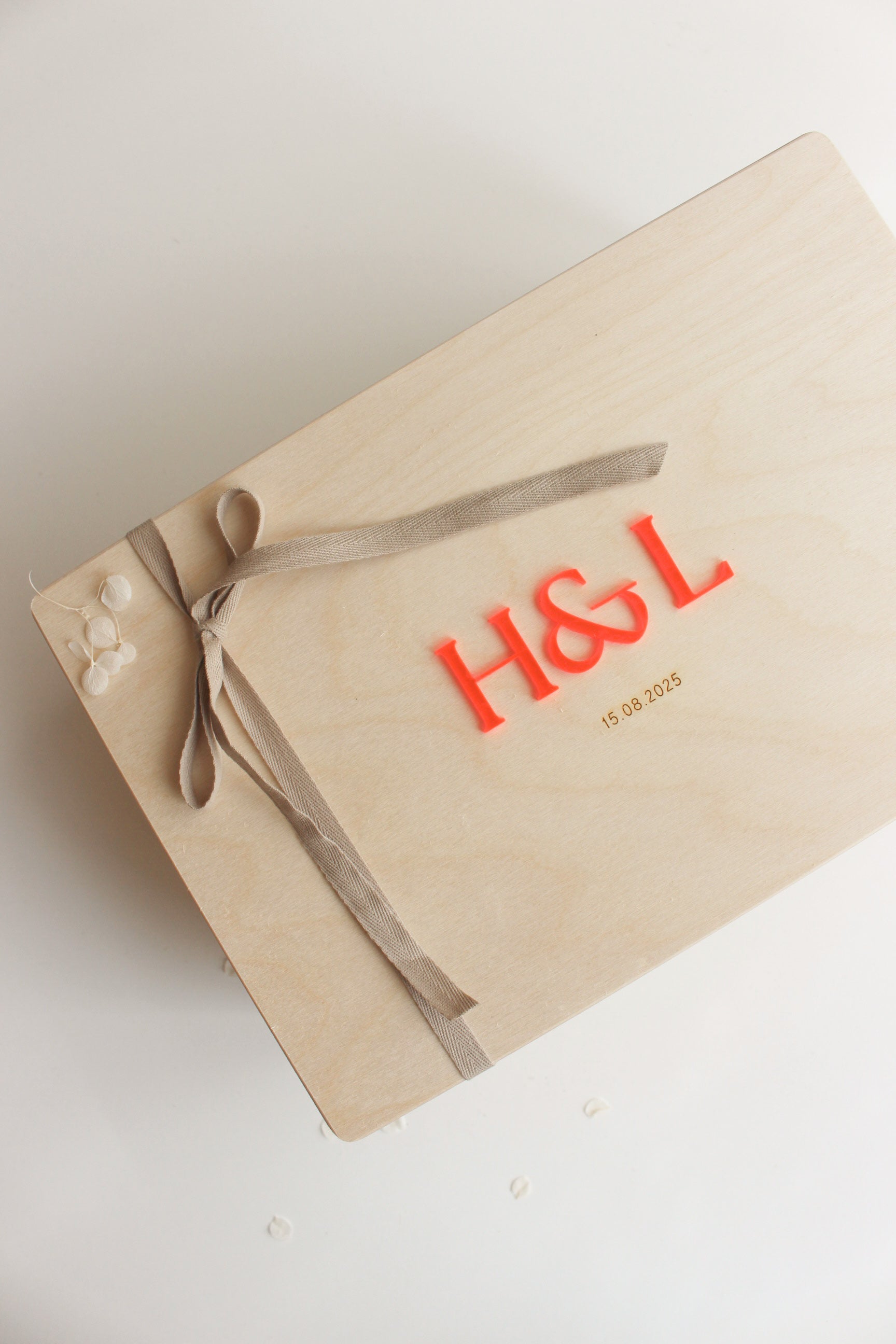 Erinnerungskiste zur Hochzeit – personalisiert mit Initialen & Datum