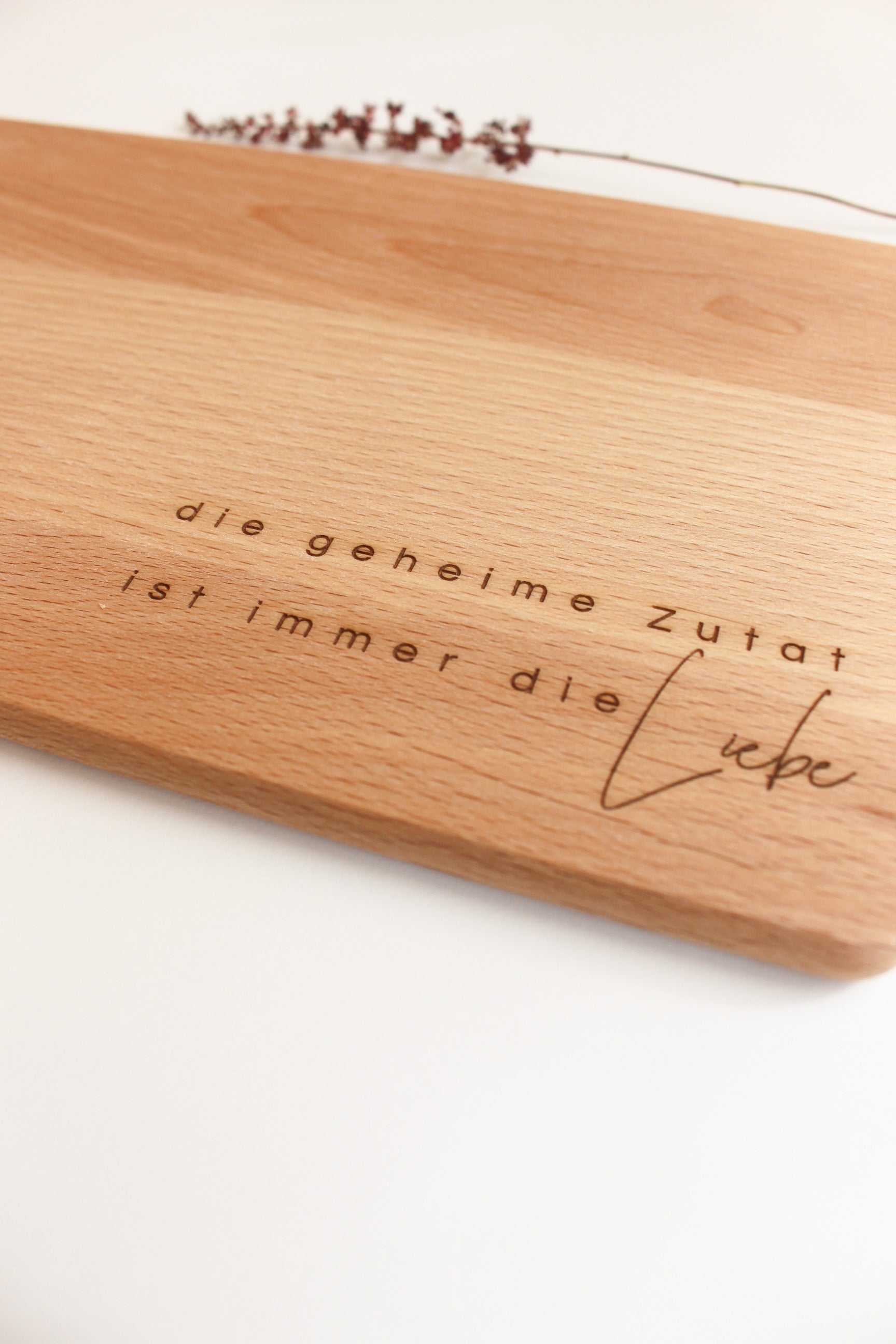 Frühstücksbrett "die geheime Zutat ist immer die Liebe"