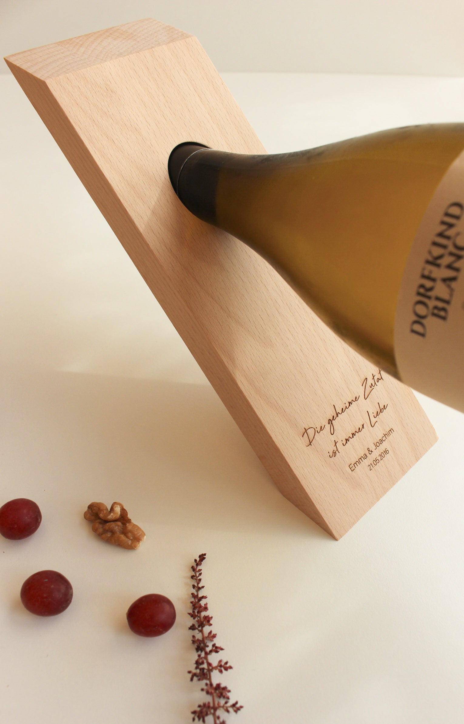 Personalisierter Weinflaschenhalter zur Hochzeit