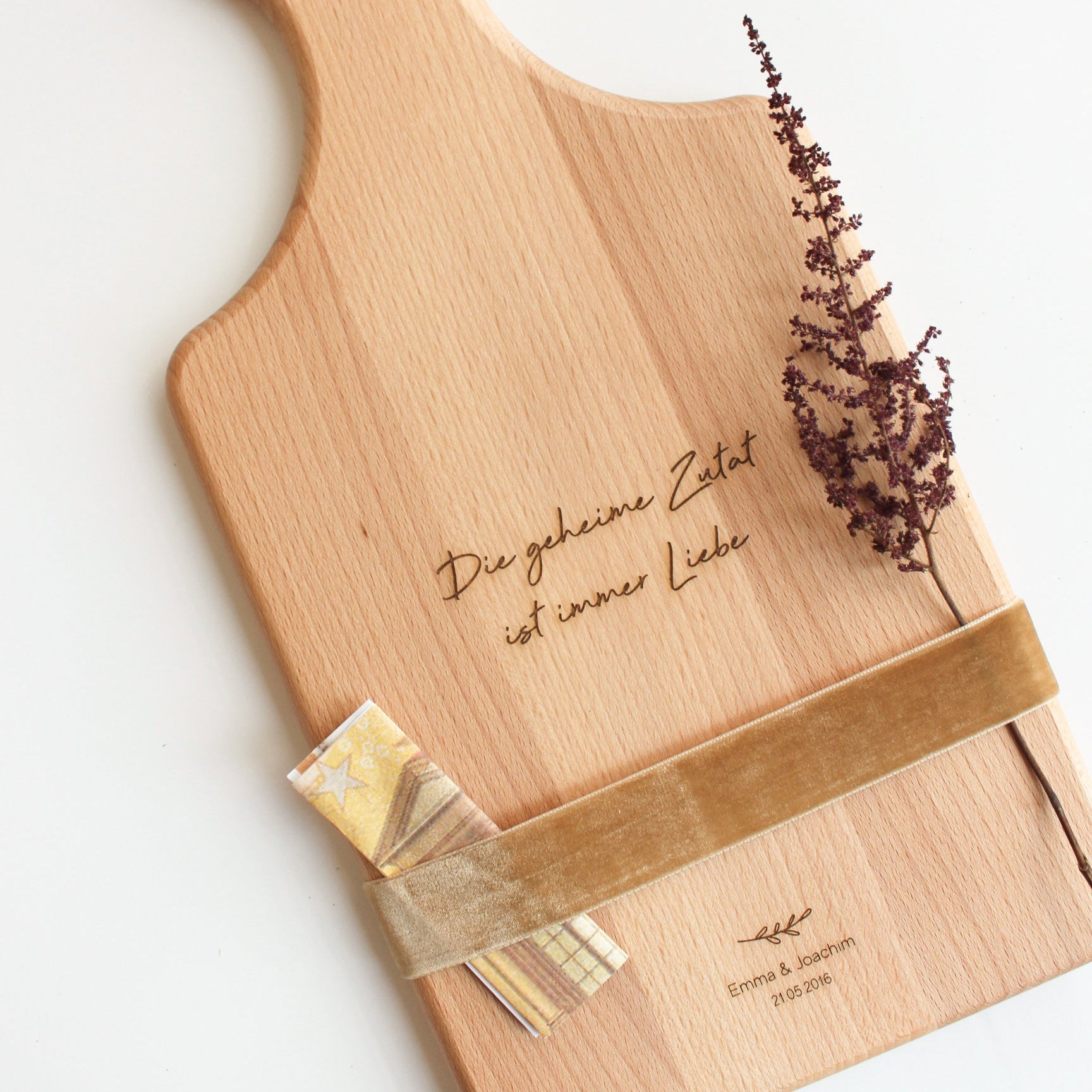 Personalisiertes Schneidebrett als Hochzeitsgeschenk